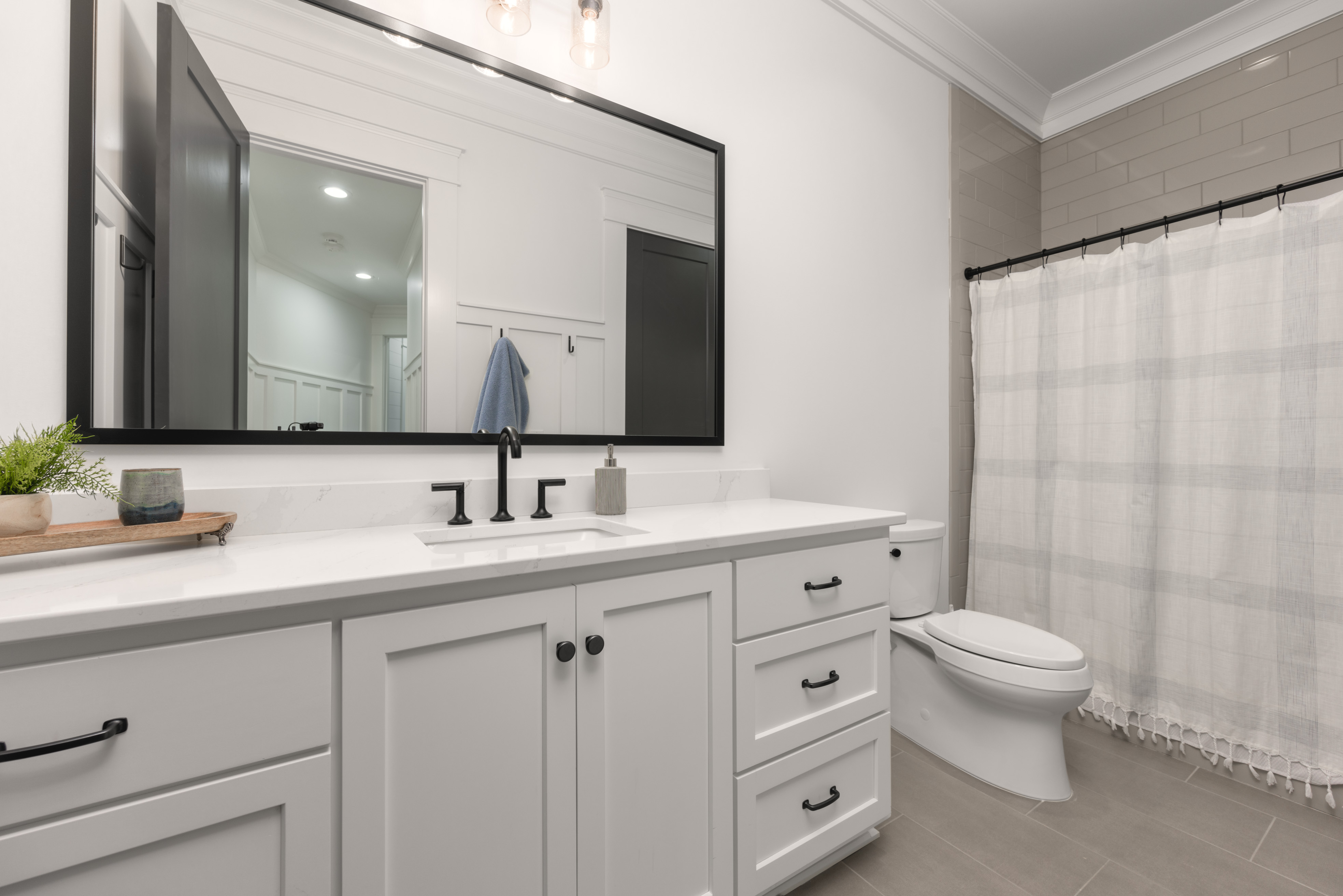1051 South Shoals Drive image 30